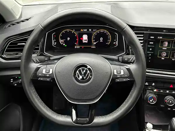Volkswagen T-Roc 2023