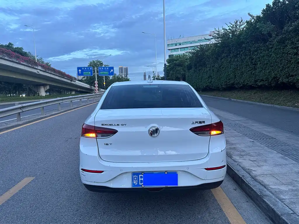 Buick Excelle GT 2018 — фото 14