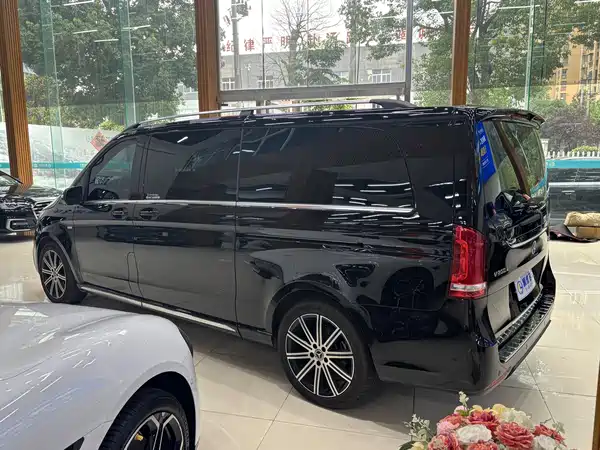 Mercedes-Benz V-Class 2023