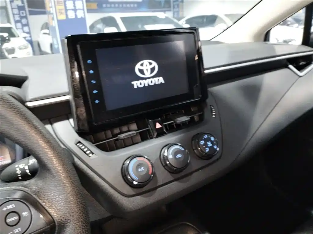 Toyota Corolla 2021 — фото 12