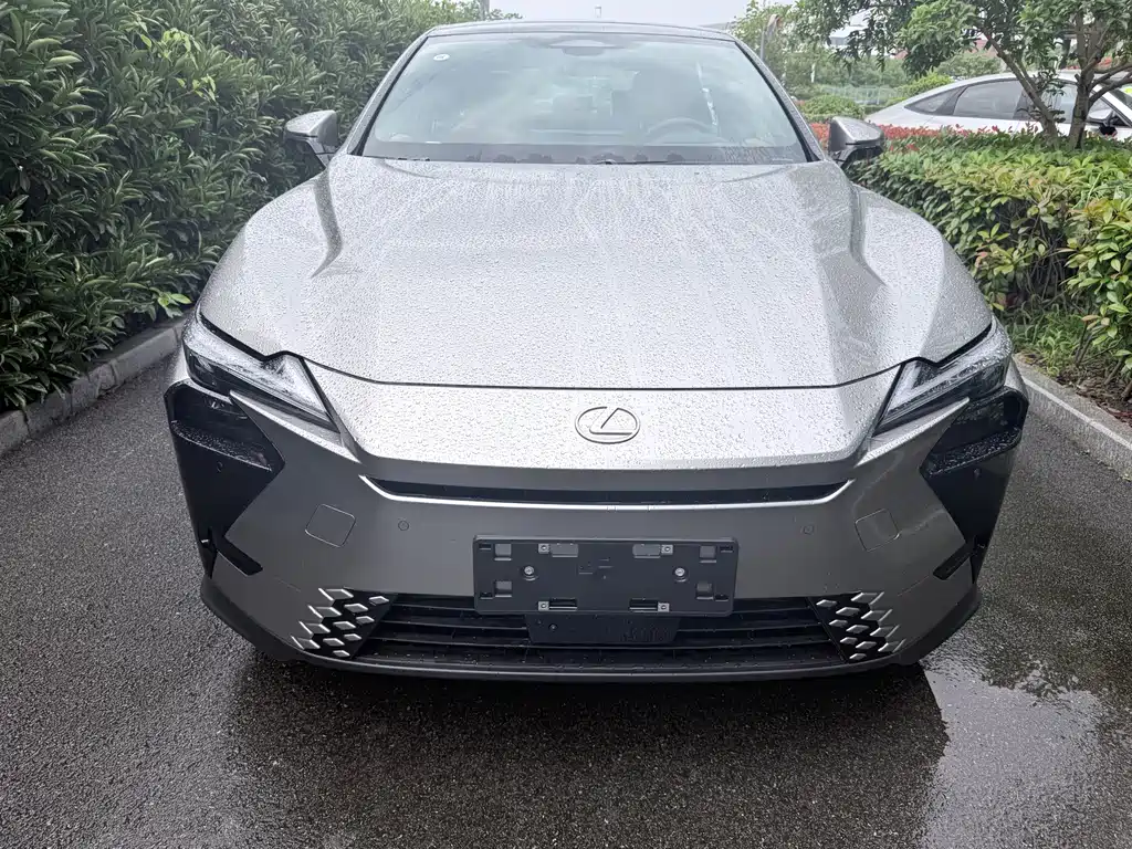Lexus ES 2026