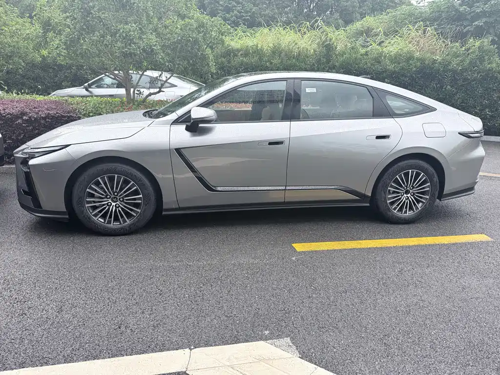 Lexus ES 2026