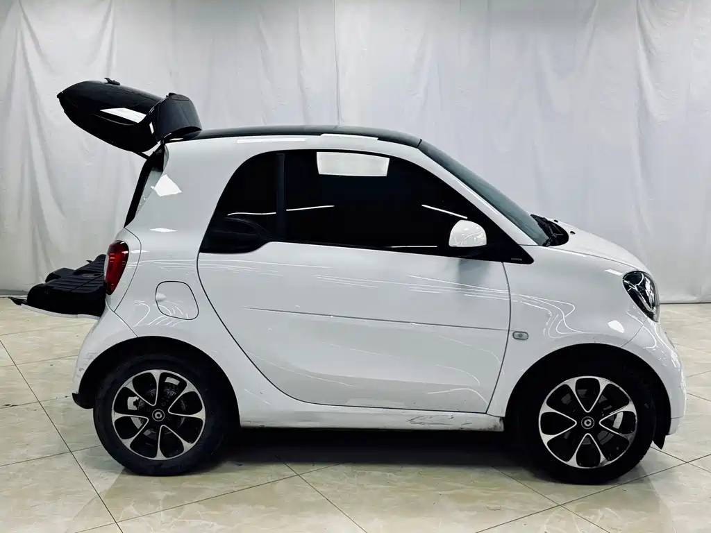 smart fortwo 2017 — фото 9