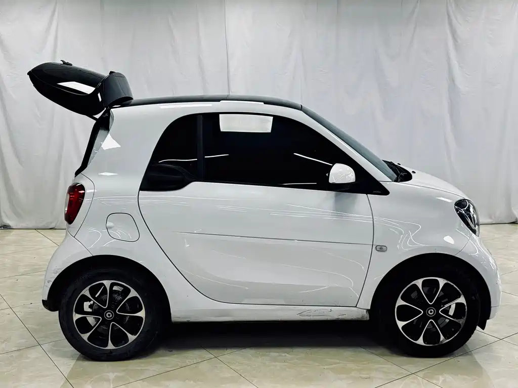 smart fortwo 2017 — фото 8