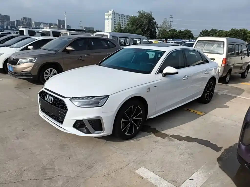 Audi A4L 2021