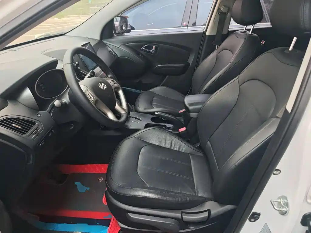 Hyundai ix35 2015 — фото 11