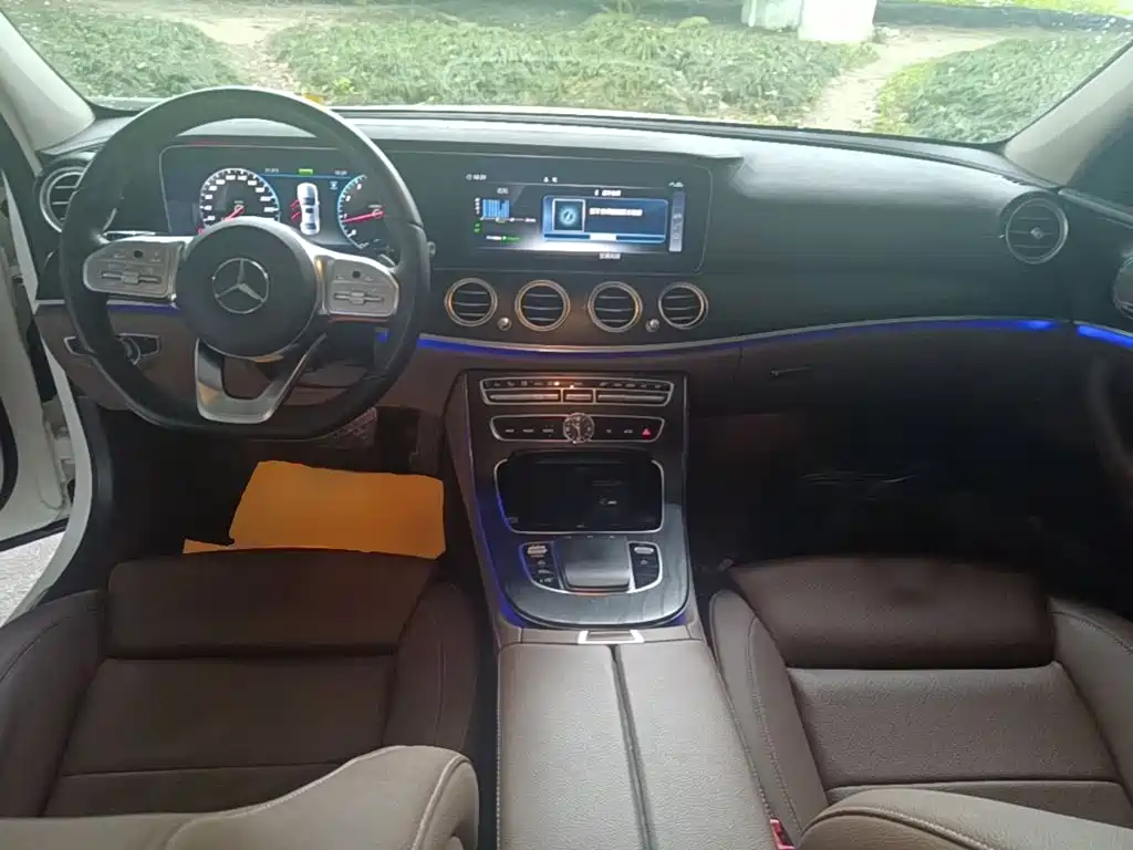 Mercedes-Benz E-Class 2019 — фото 10