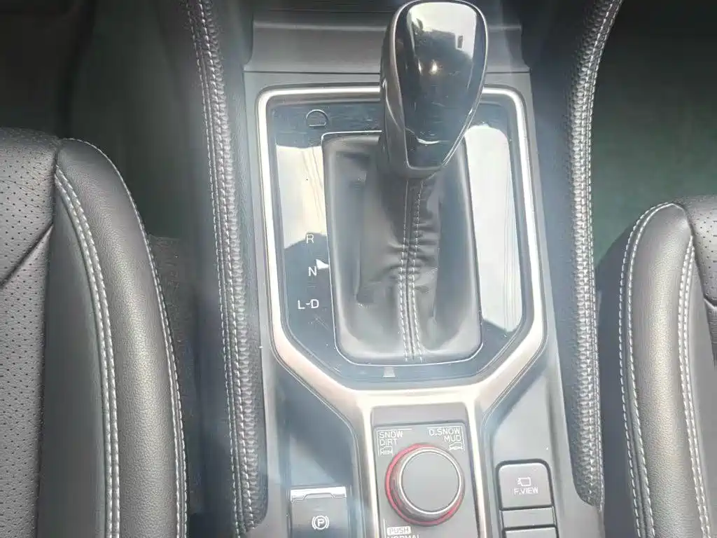 Subaru Forester 2022 — фото 10