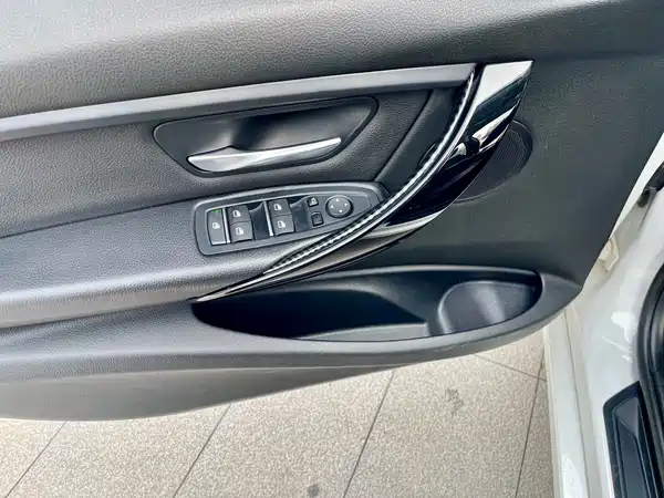 BMW 3 Series 2017