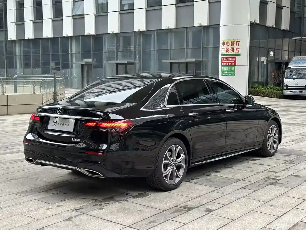 Mercedes-Benz E-Class 2022