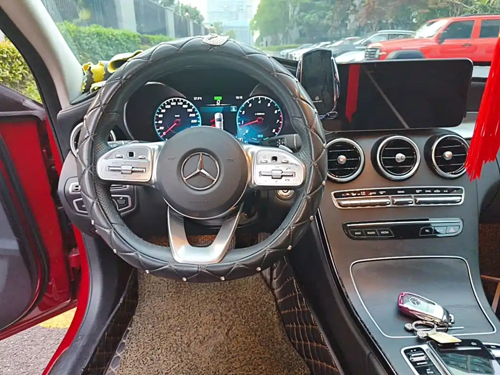Mercedes-Benz C-Class 2020 — фото 13