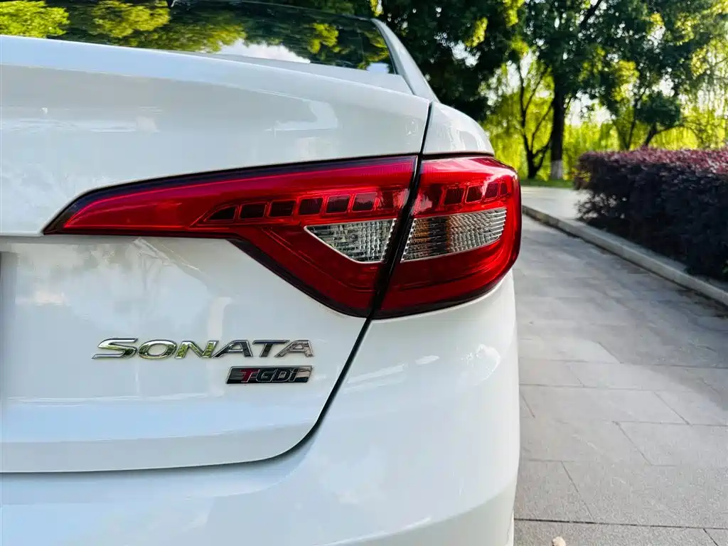 Hyundai Sonata 2016 — фото 11