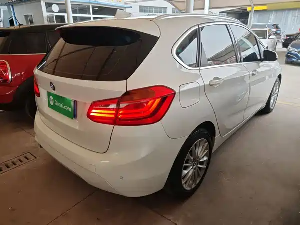 BMW 2 Series Station Wagon 2019
