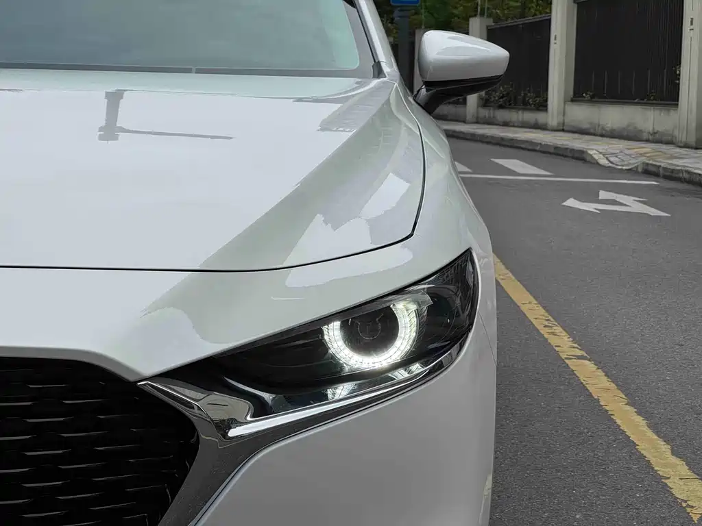 Mazda 3 Axela 2025