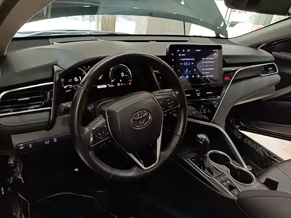 Toyota Camry 2024