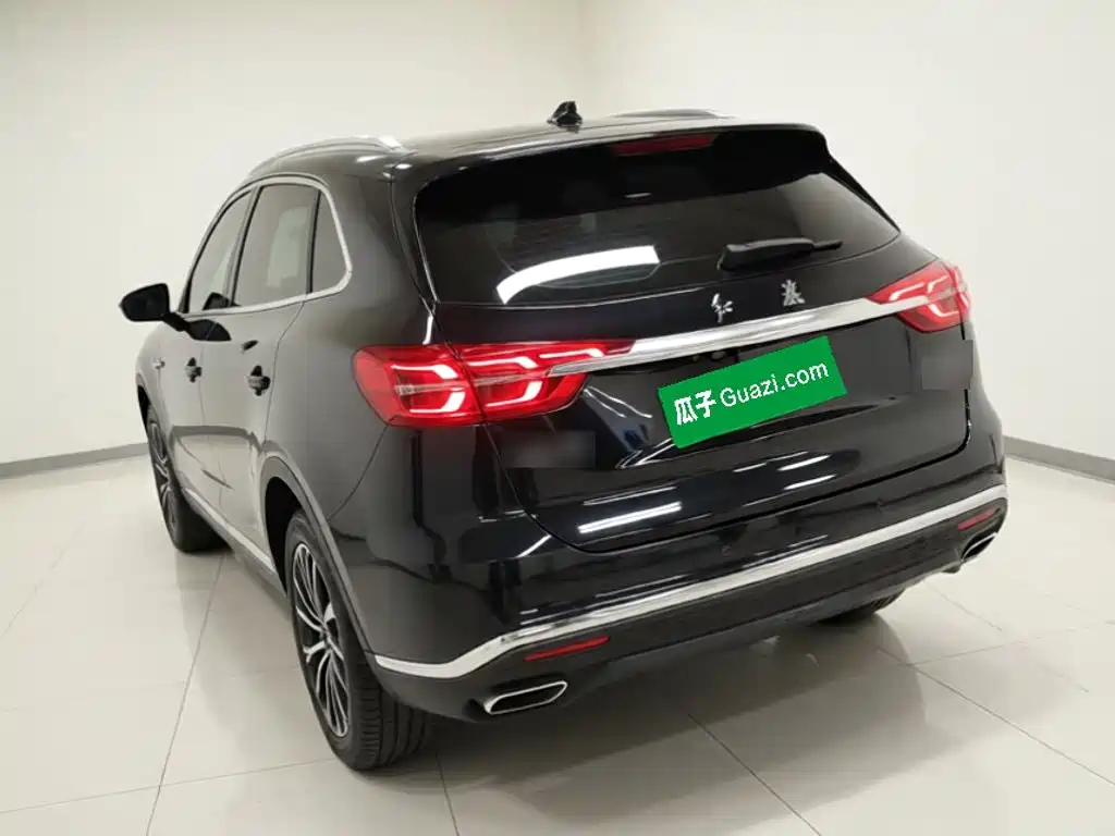 Hongqi HS5 2023