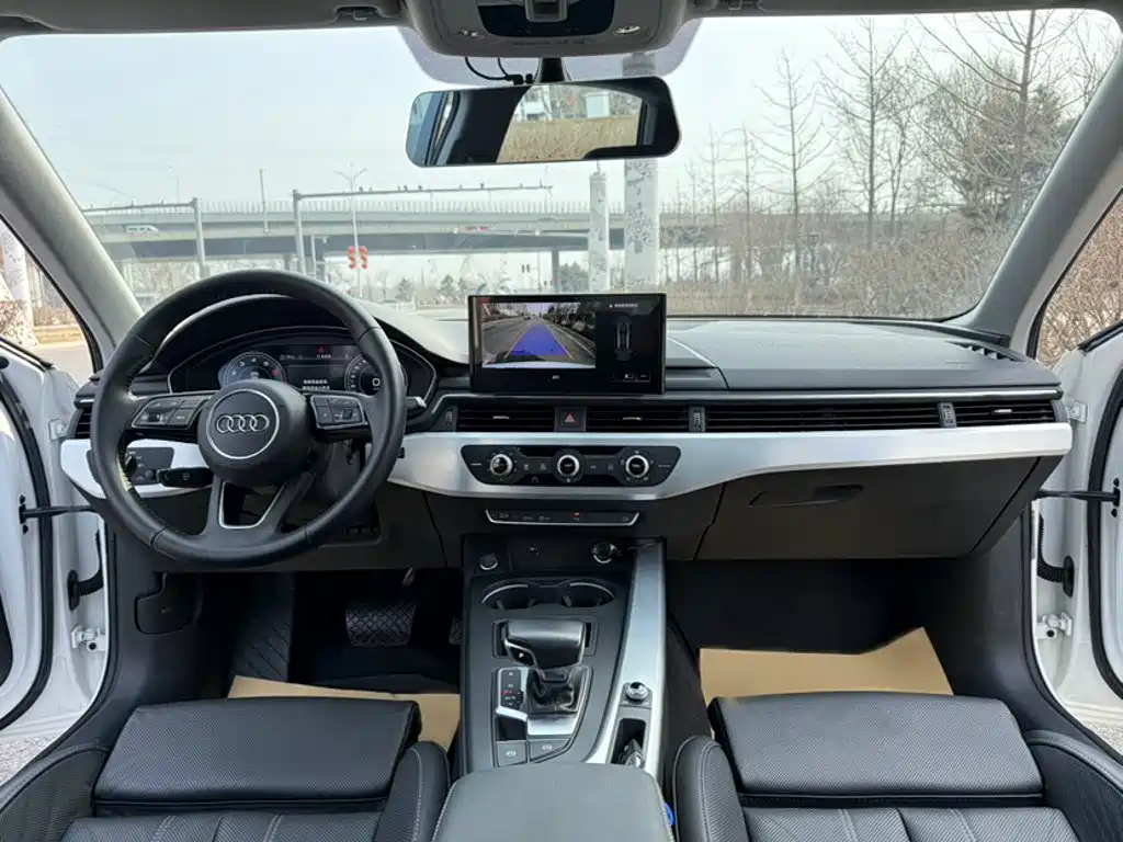 Audi A4L 2020