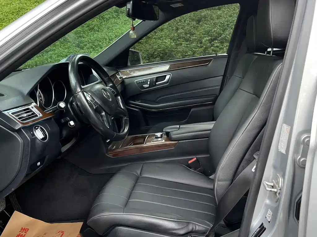 Mercedes-Benz E-Class 2014 — фото 12