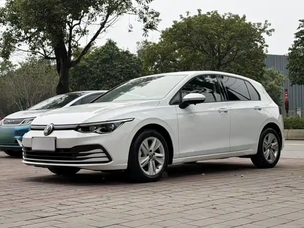 Volkswagen Golf 2021