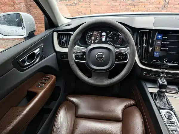 Volvo XC60 2020