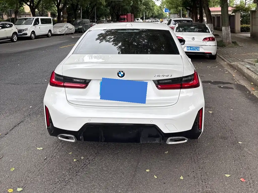 BMW 3 Series 2025 — фото 14