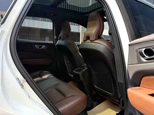 Volvo XC60 2023