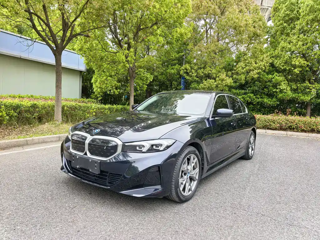 BMW i3 2024 — фото 1