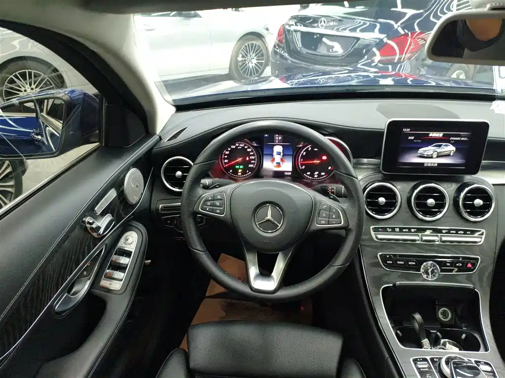 Mercedes-Benz C-Class 2017 — фото 11