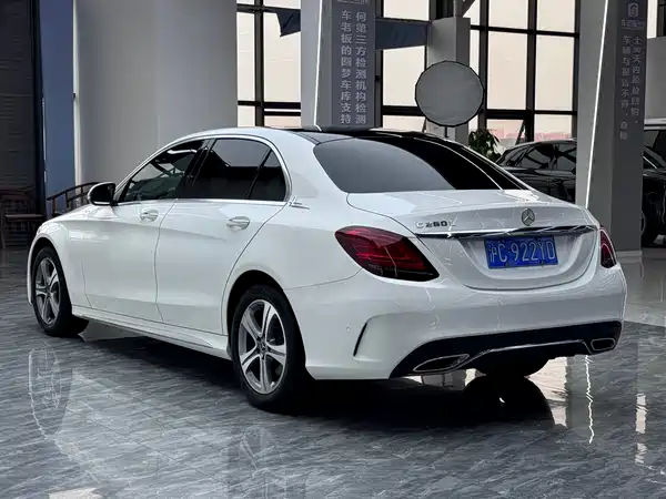 Mercedes-Benz C-Class 2021