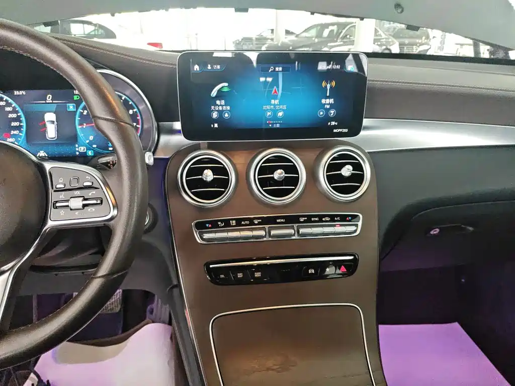 Mercedes-Benz GLC 2019 — фото 13
