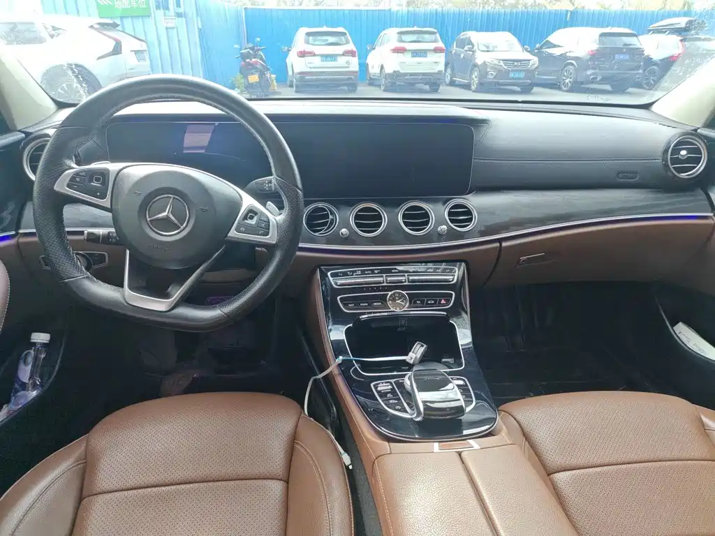 Mercedes-Benz E-Class 2017 — фото 13