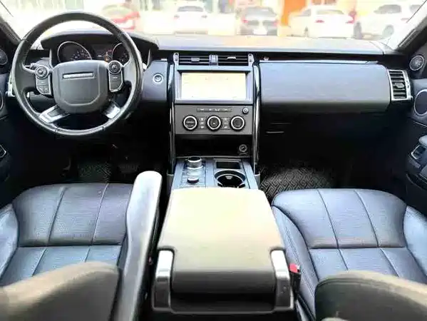 Land Rover Discovery 2018