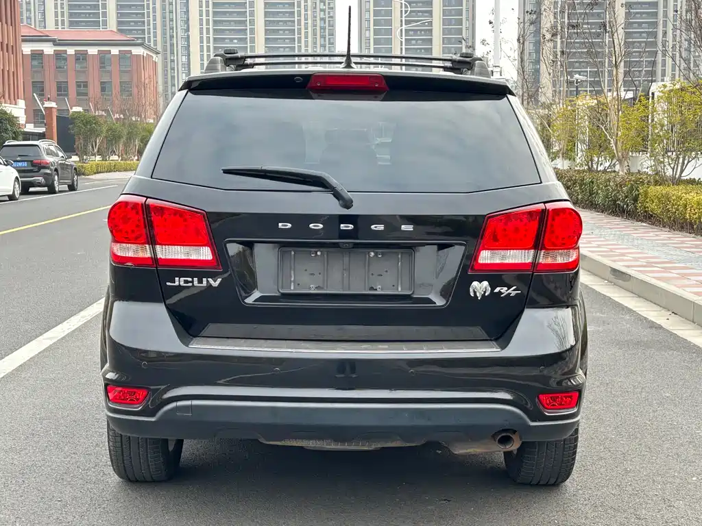 Dodge Journey 2014 — фото 5