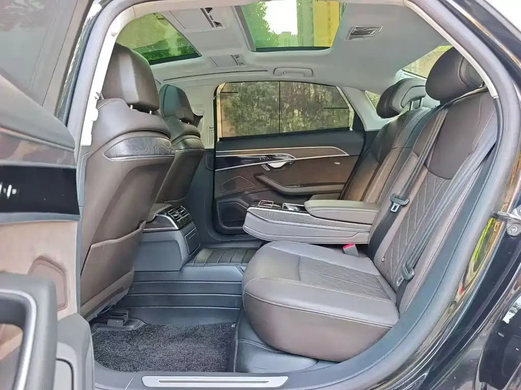 Audi A8 2021