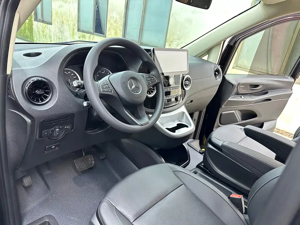 Mercedes-Benz Vito 2022 — фото 10