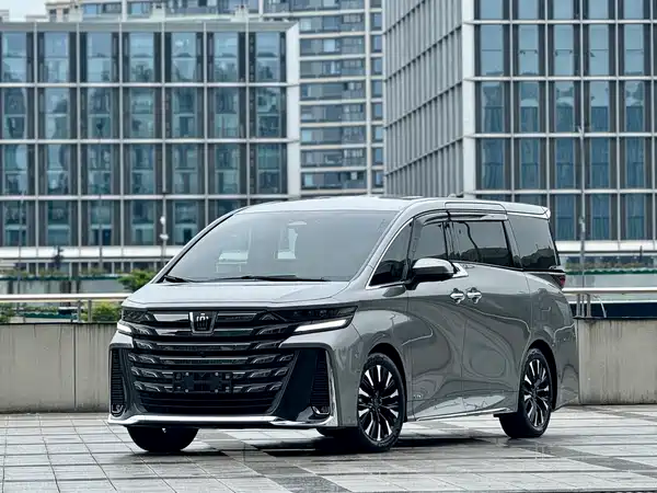 Toyota Vellfire 2024