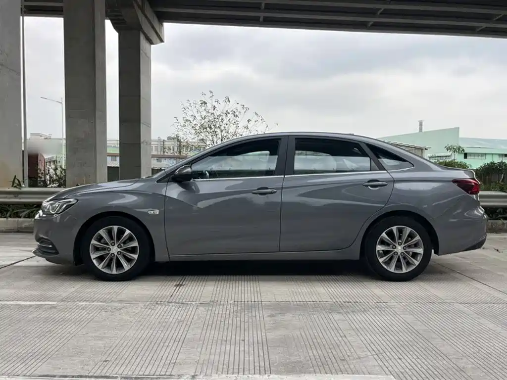Chevrolet Cruze 2021 — фото 24
