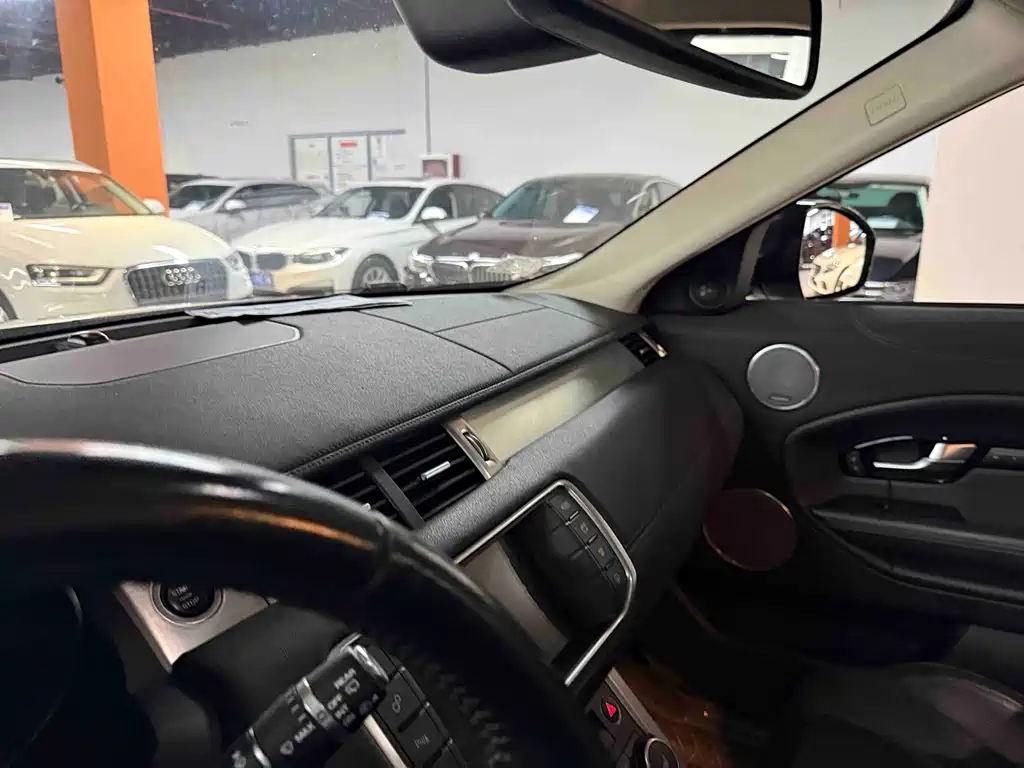 Land Rover Range Rover Evoque 2017 — фото 11