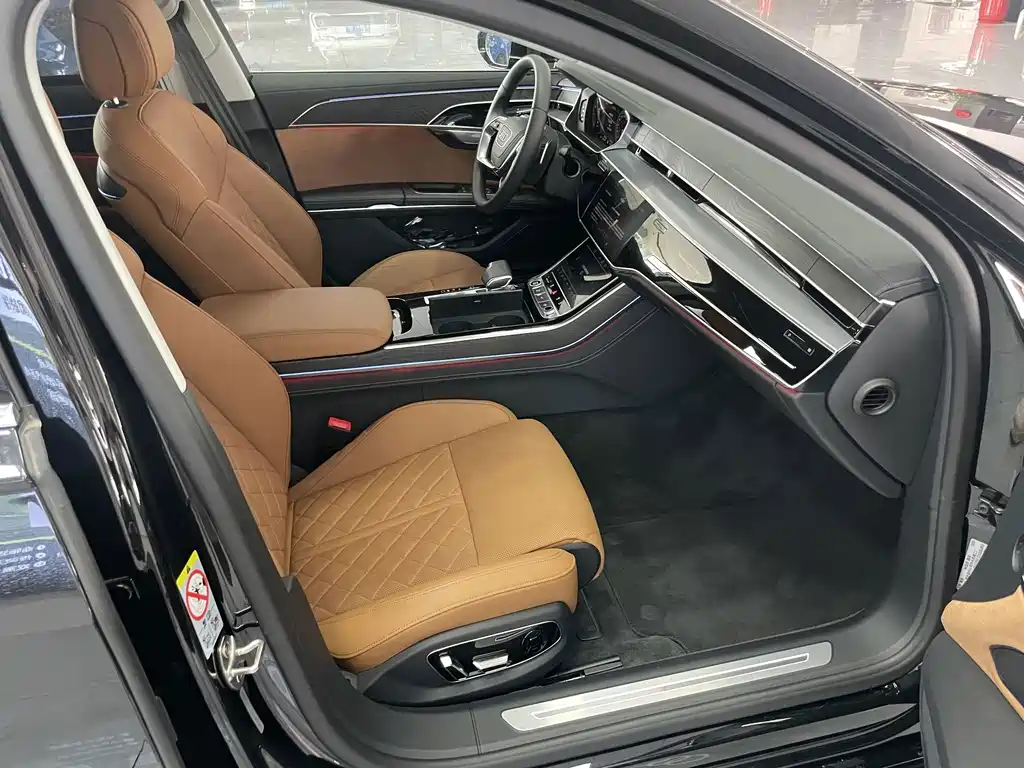 Audi A8 2025 — фото 17