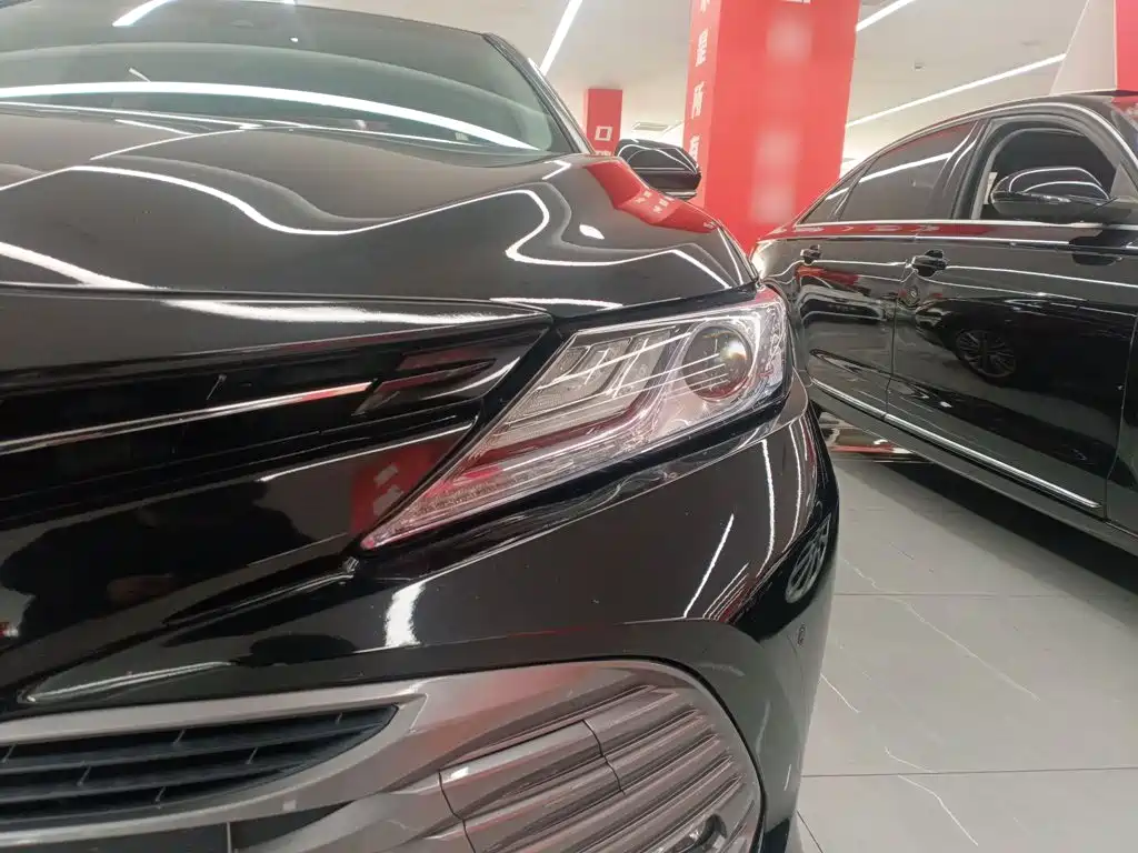 Toyota Camry 2020 — фото 24