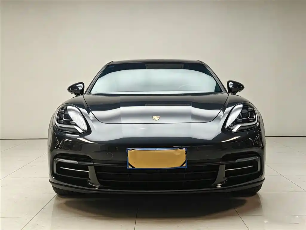 Porsche Panamera 2018 — фото 2
