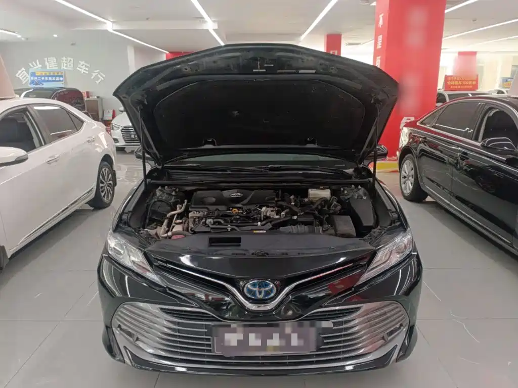 Toyota Camry 2020 — фото 20