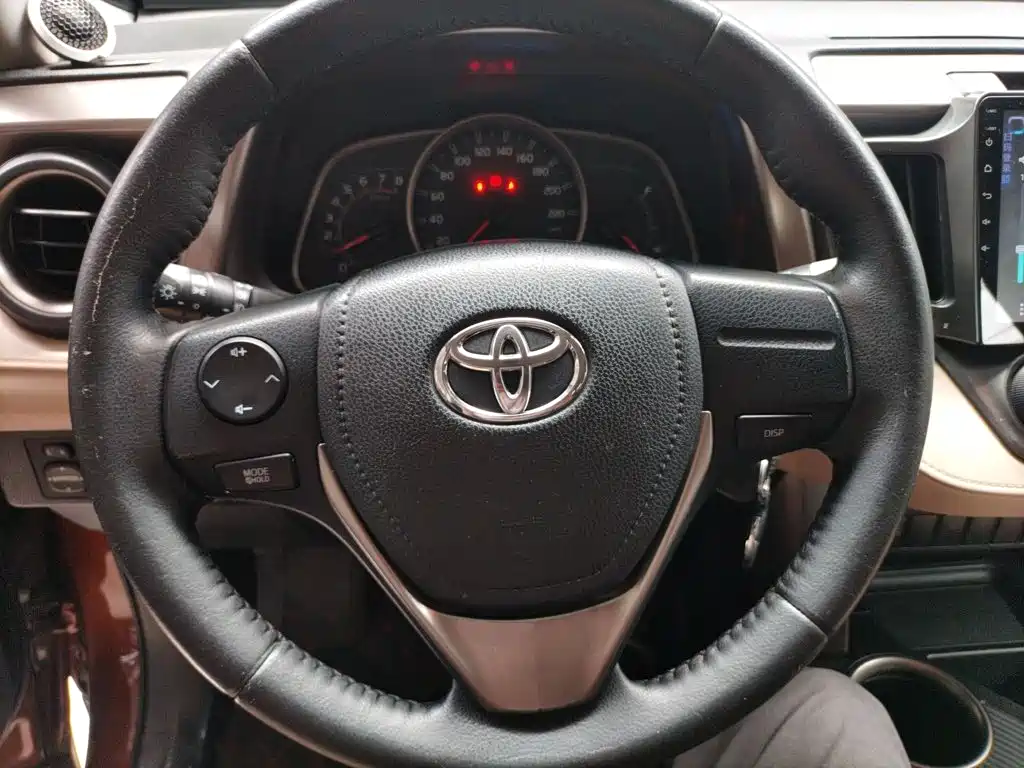 Toyota RAV4 2014