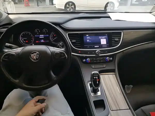 Buick LaCrosse 2022