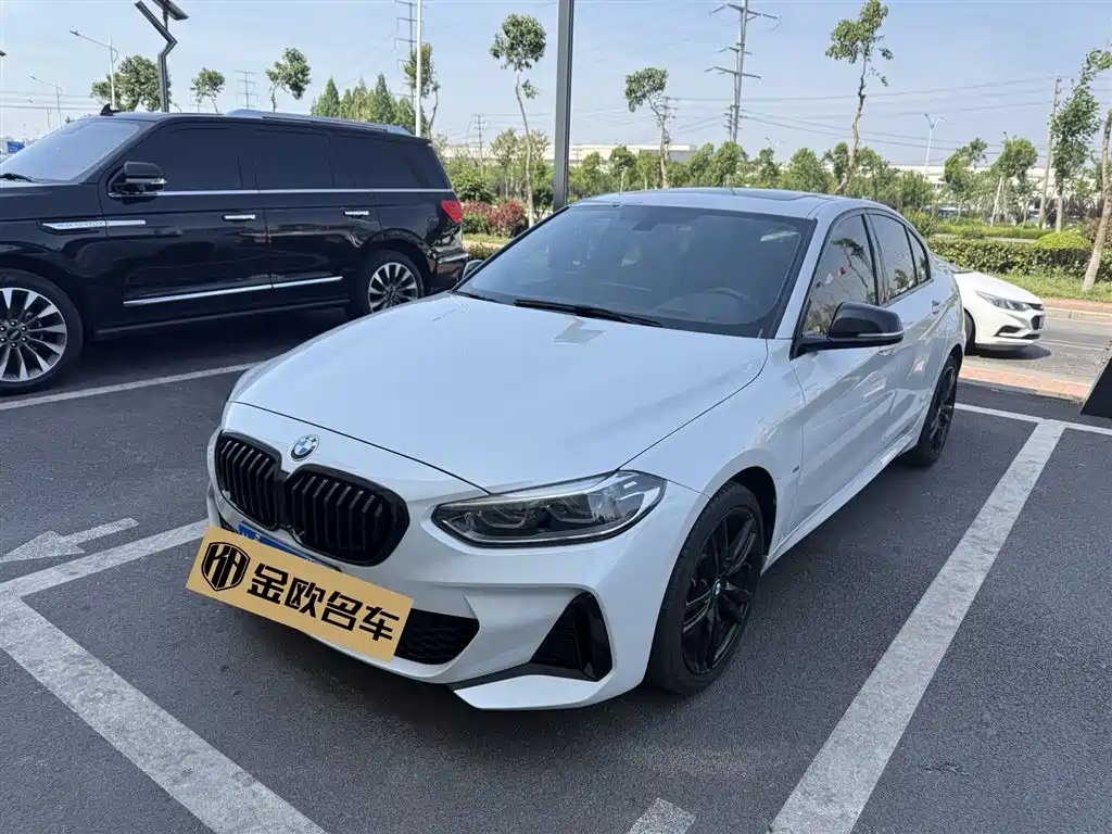 BMW 1 Series 2023 — фото 1