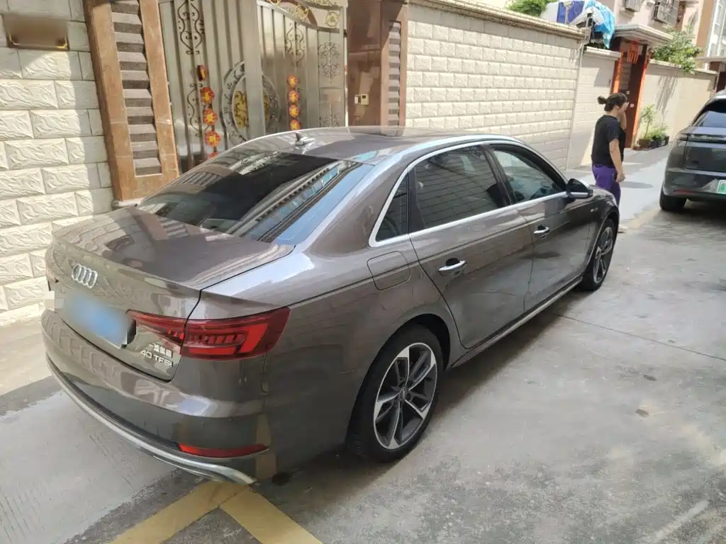 Audi A4L 2020