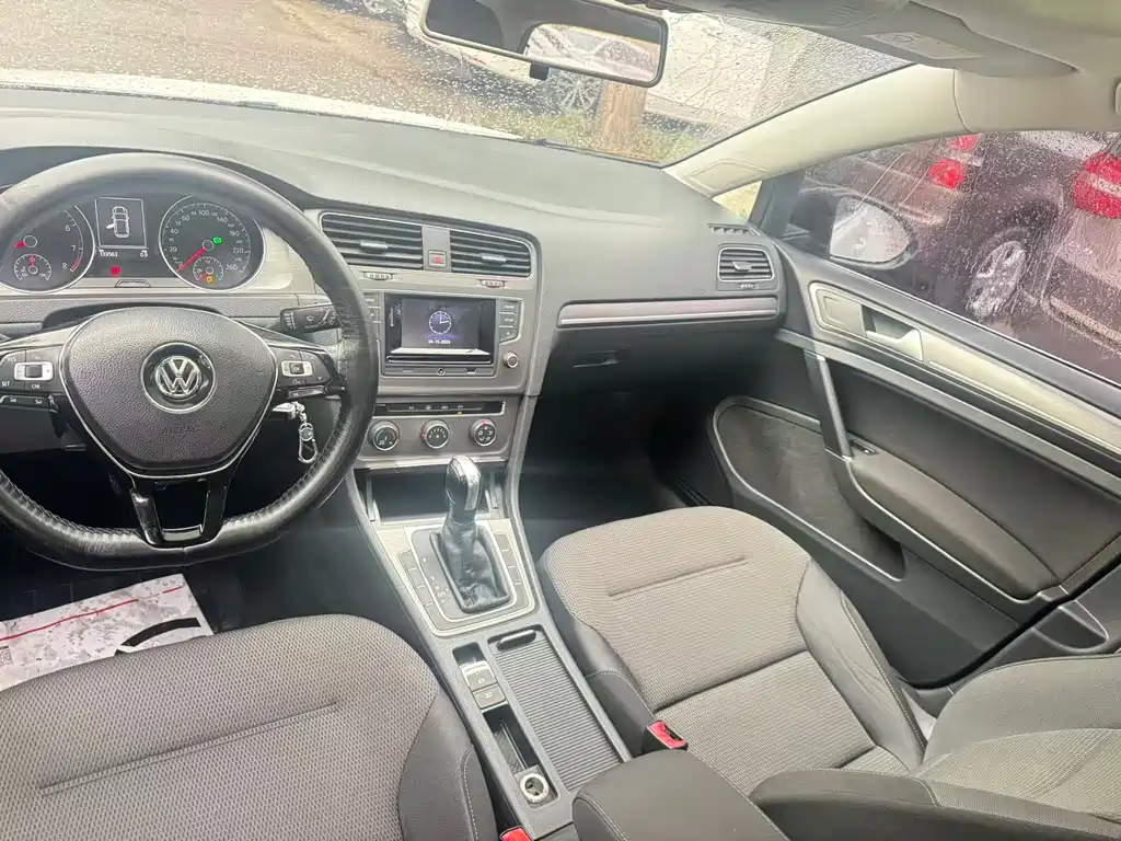 Volkswagen Golf 2016