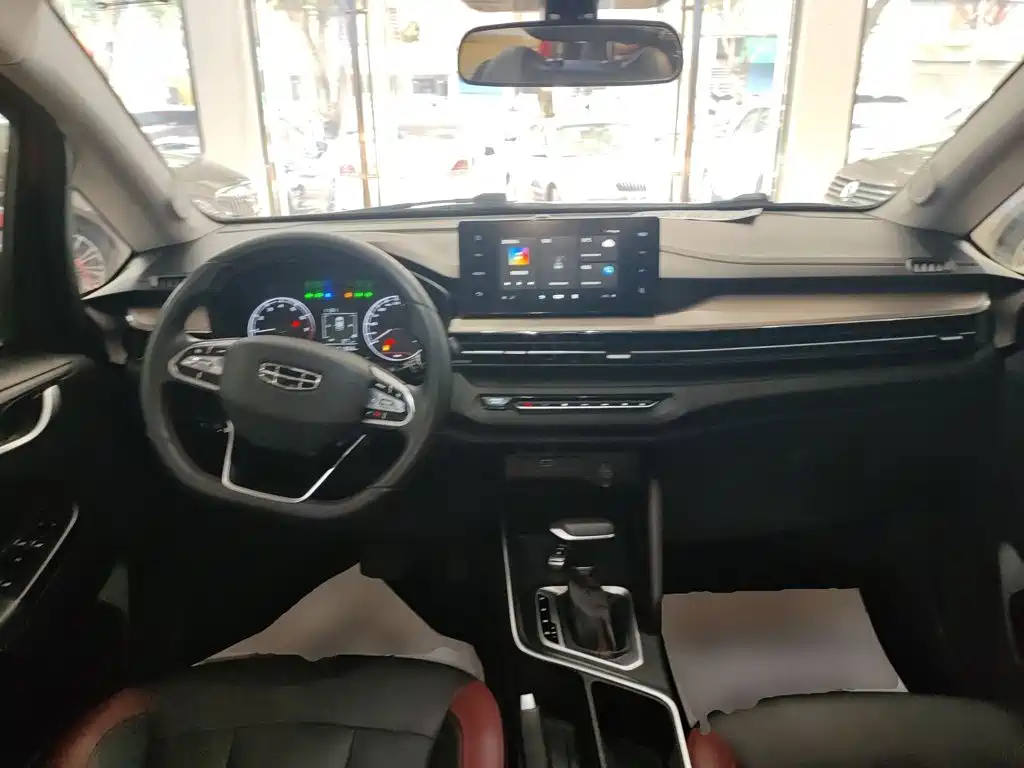 Geely Vision X3 2021 — фото 10