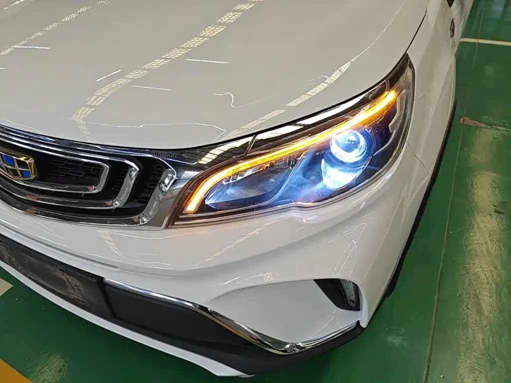 Geely Vision X3 2018 — фото 24