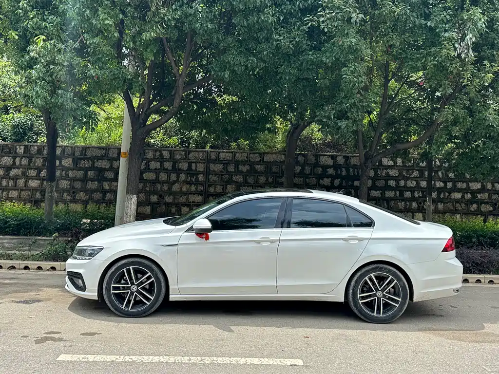 Volkswagen Lamando 2021